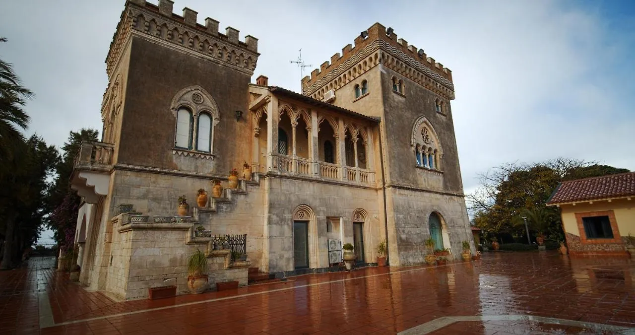 Castello D'Urso Somma B&B Catania 3*,