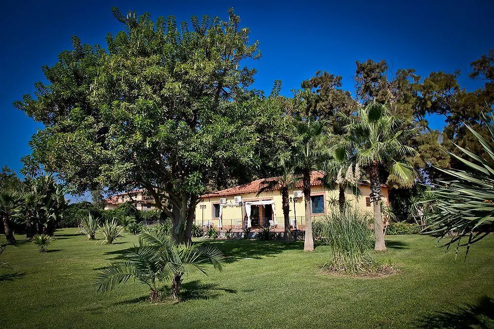 Castello D'Urso Somma B&B Catania 3*,  Italy