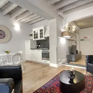  Apartment De Rustici Italy